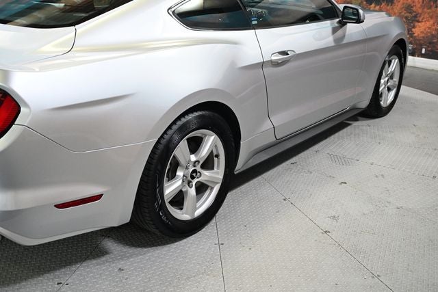 2017 Ford Mustang V6