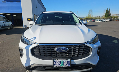 2023 Ford Escape Plug-In Hybrid Base