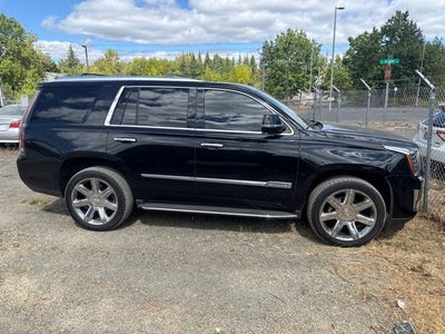 2017 Cadillac Escalade Luxury