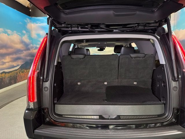 2017 Cadillac Escalade Luxury