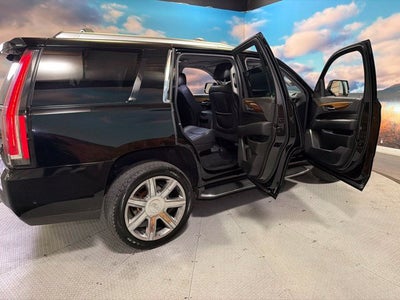 2017 Cadillac Escalade Luxury