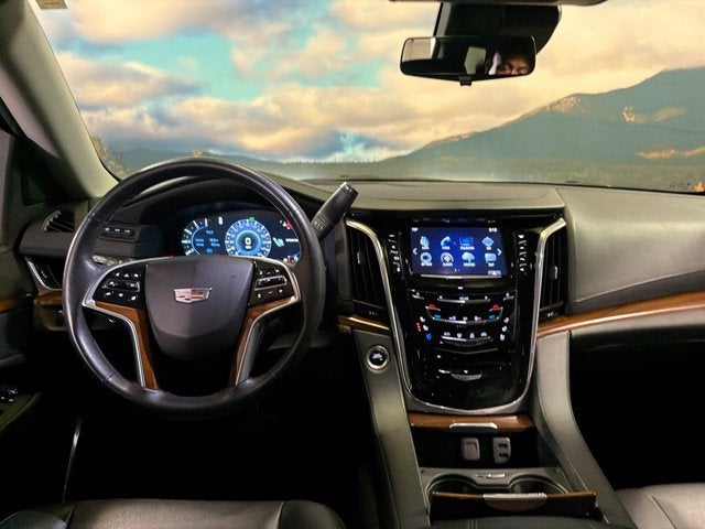 2017 Cadillac Escalade Luxury