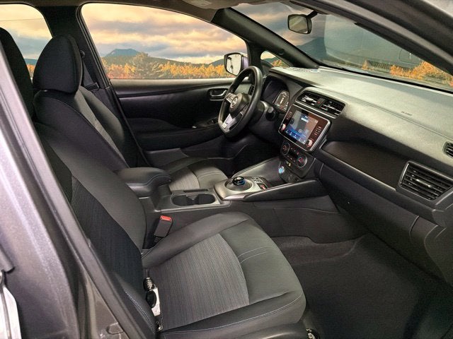 2025 Nissan Leaf S
