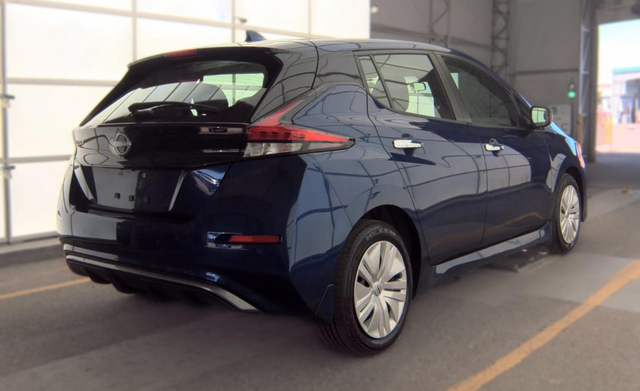 2025 Nissan Leaf S