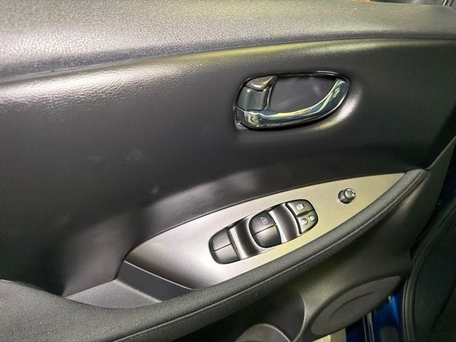 2025 Nissan Leaf S