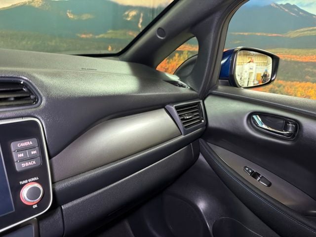 2025 Nissan Leaf S