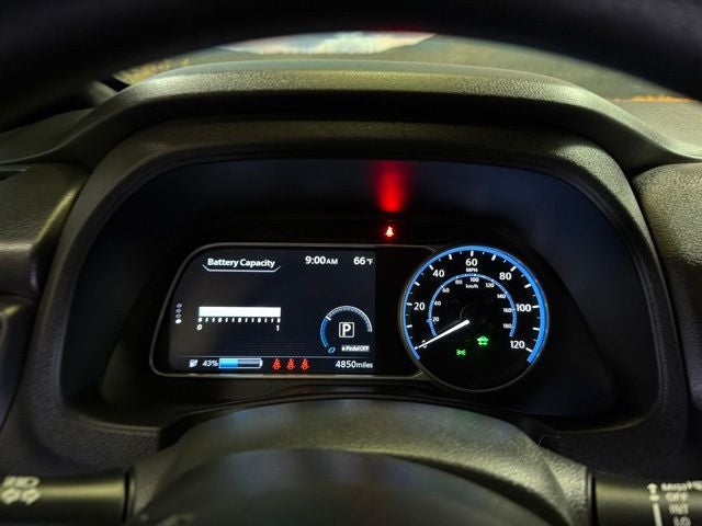 2025 Nissan Leaf S
