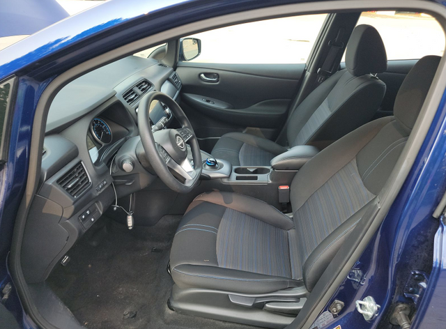 2025 Nissan Leaf S