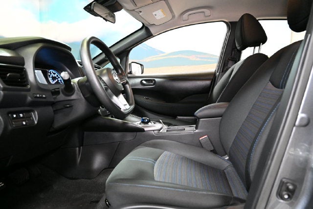 2025 Nissan Leaf S
