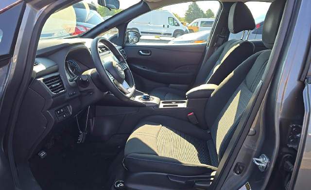 2025 Nissan Leaf S