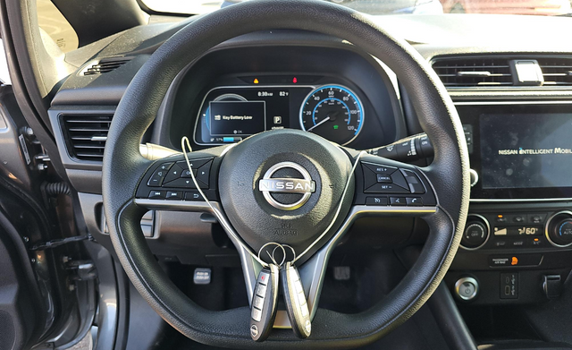2025 Nissan Leaf S