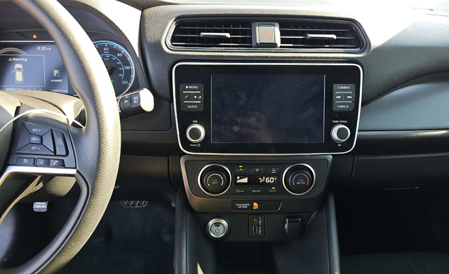 2025 Nissan Leaf S