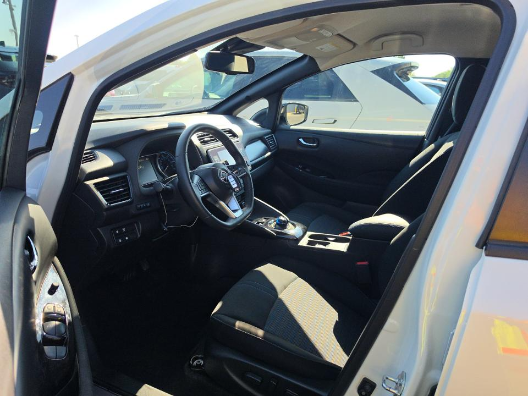 2025 Nissan Leaf SV Plus