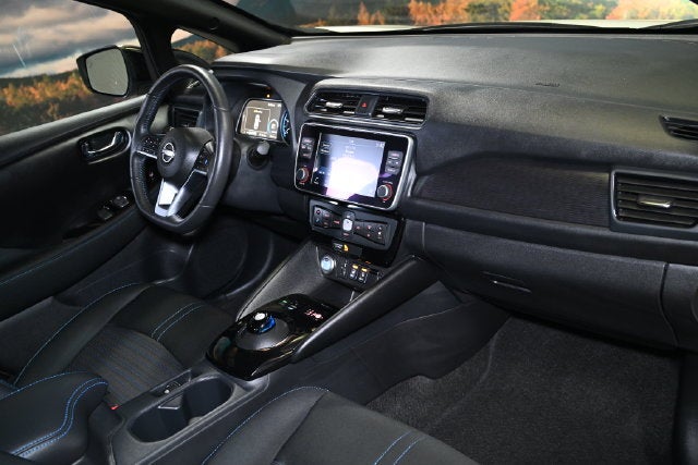 2025 Nissan Leaf SV Plus
