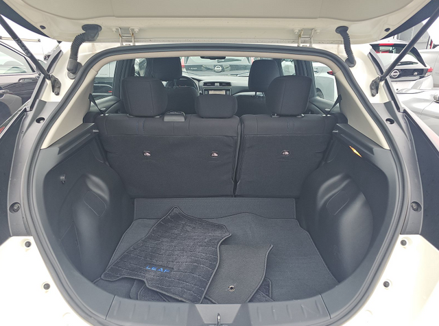 2024 Nissan Leaf SV Plus