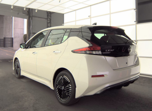 2024 Nissan Leaf SV Plus