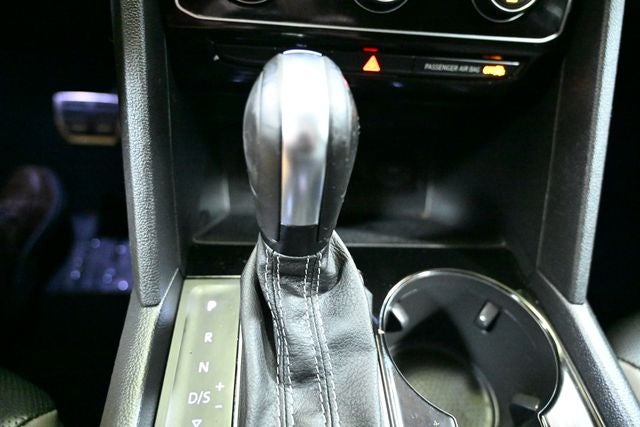 2022 Volkswagen Atlas 3.6L V6 SEL Premium R-Line