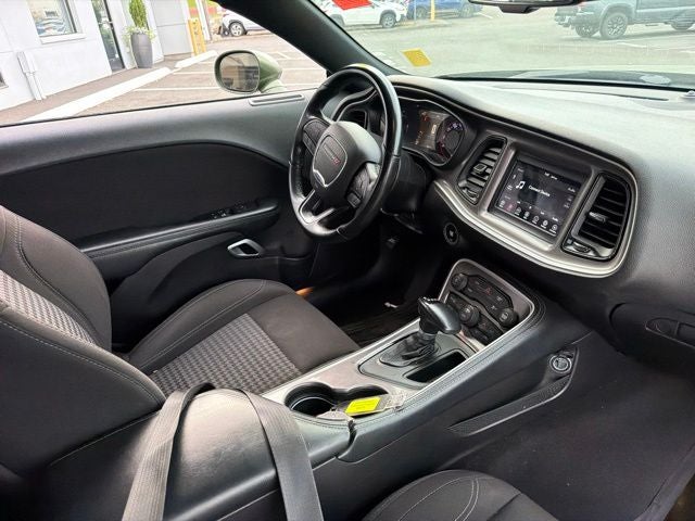 2022 Dodge Challenger SXT