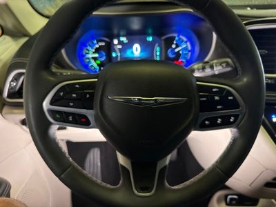 2023 Chrysler Pacifica Hybrid Touring L