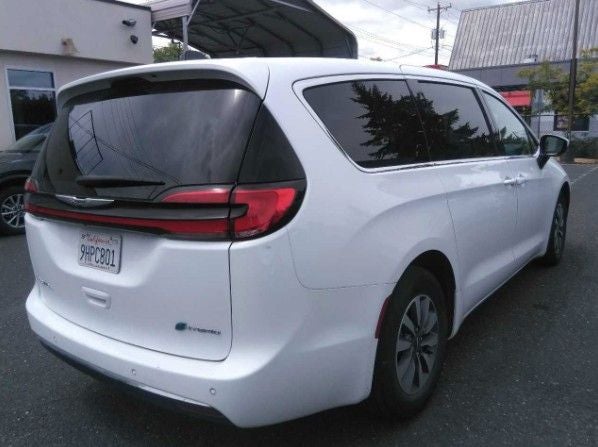 2023 Chrysler Pacifica Hybrid Touring L