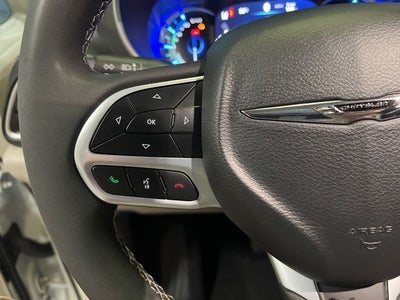 2024 Chrysler Pacifica Hybrid Select