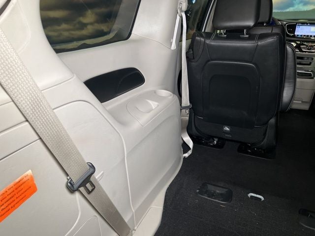 2024 Chrysler Pacifica Hybrid Select