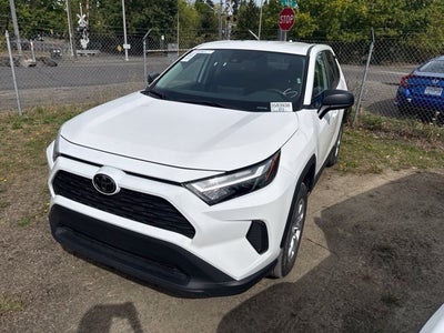 2025 Toyota RAV4 LE