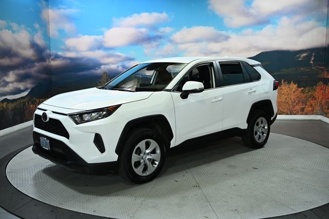 2022 Toyota RAV4 LE