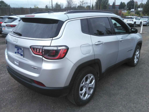 2024 Jeep Compass Latitude