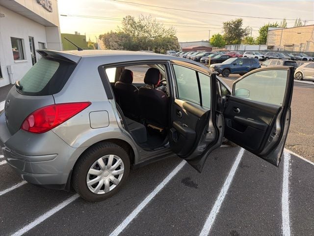 2010 Nissan Versa 1.8 S