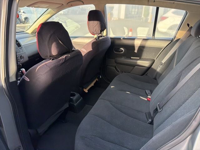 2010 Nissan Versa 1.8 S