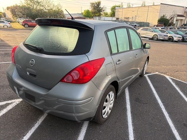 2010 Nissan Versa 1.8 S