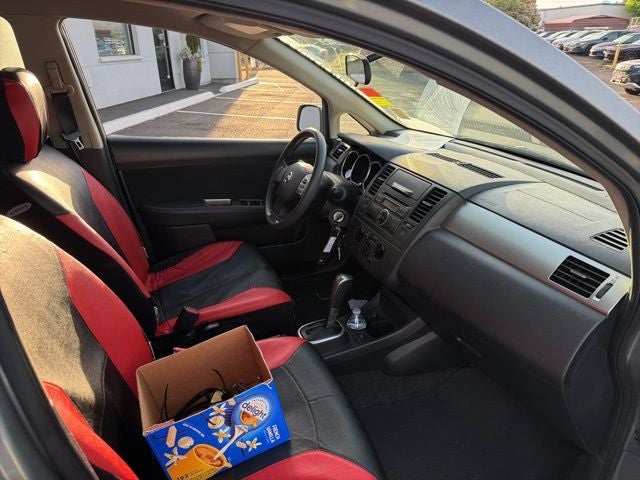 2010 Nissan Versa 1.8 S