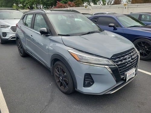 2022 Nissan Kicks SR