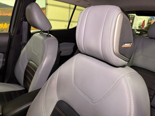 2022 Nissan Kicks SR