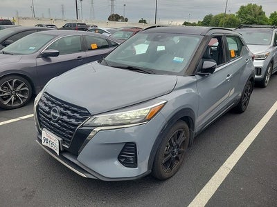 2022 Nissan Kicks SR