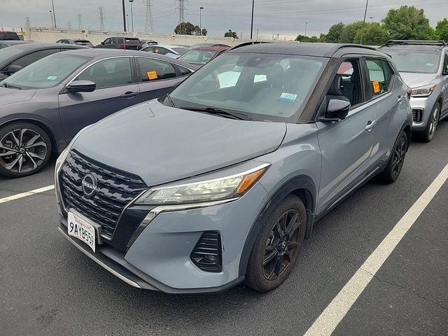 2022 Nissan Kicks SR