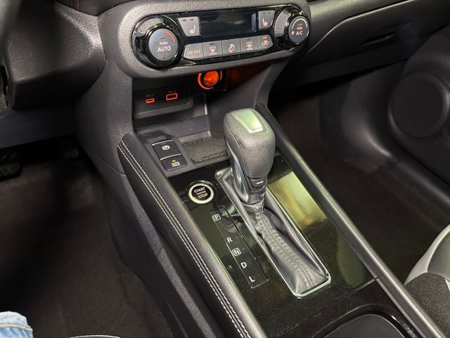 2022 Nissan Kicks SR