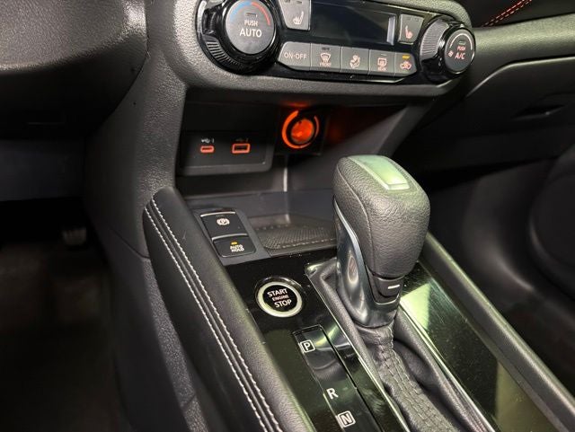 2022 Nissan Kicks SR