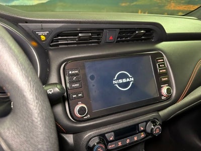 2022 Nissan Kicks SR