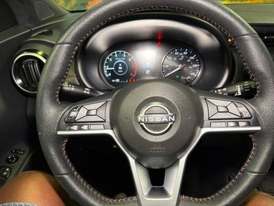 2022 Nissan Kicks SR