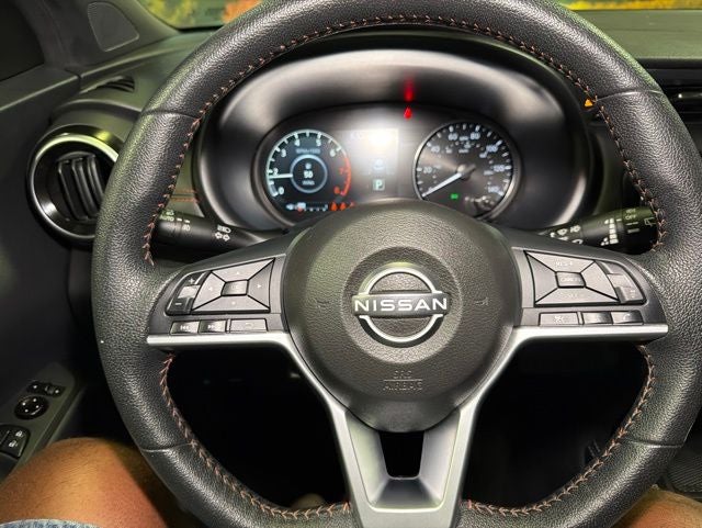2022 Nissan Kicks SR