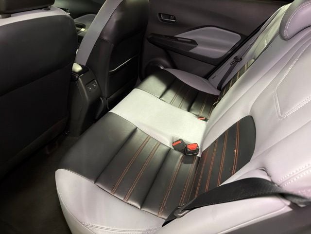 2022 Nissan Kicks SR