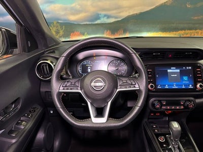 2022 Nissan Kicks SR