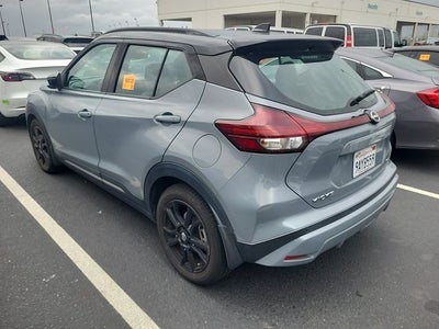 2022 Nissan Kicks SR