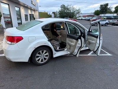 2011 Subaru Legacy 2.5i Premium