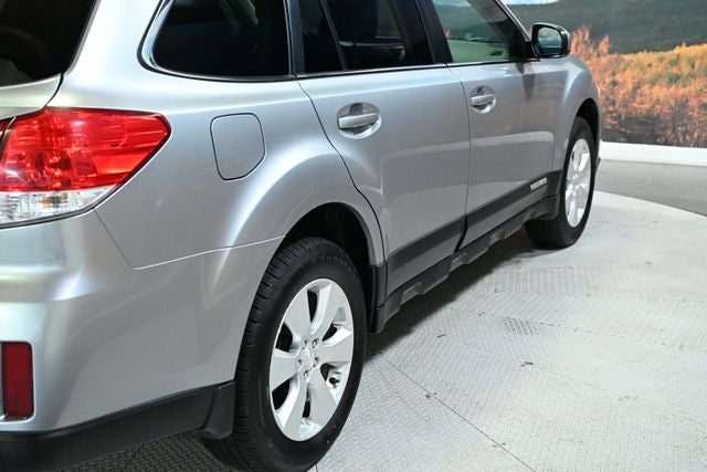 2010 Subaru Outback 2.5i Limited