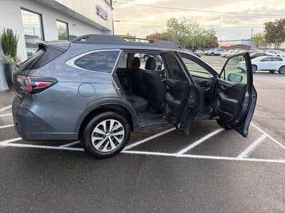 2022 Subaru Outback Premium