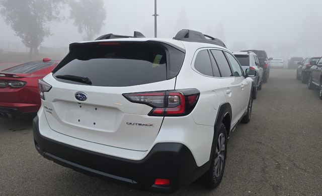 2025 Subaru Outback Premium