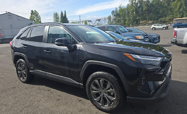 2023 Toyota RAV4 Hybrid XLE Premium